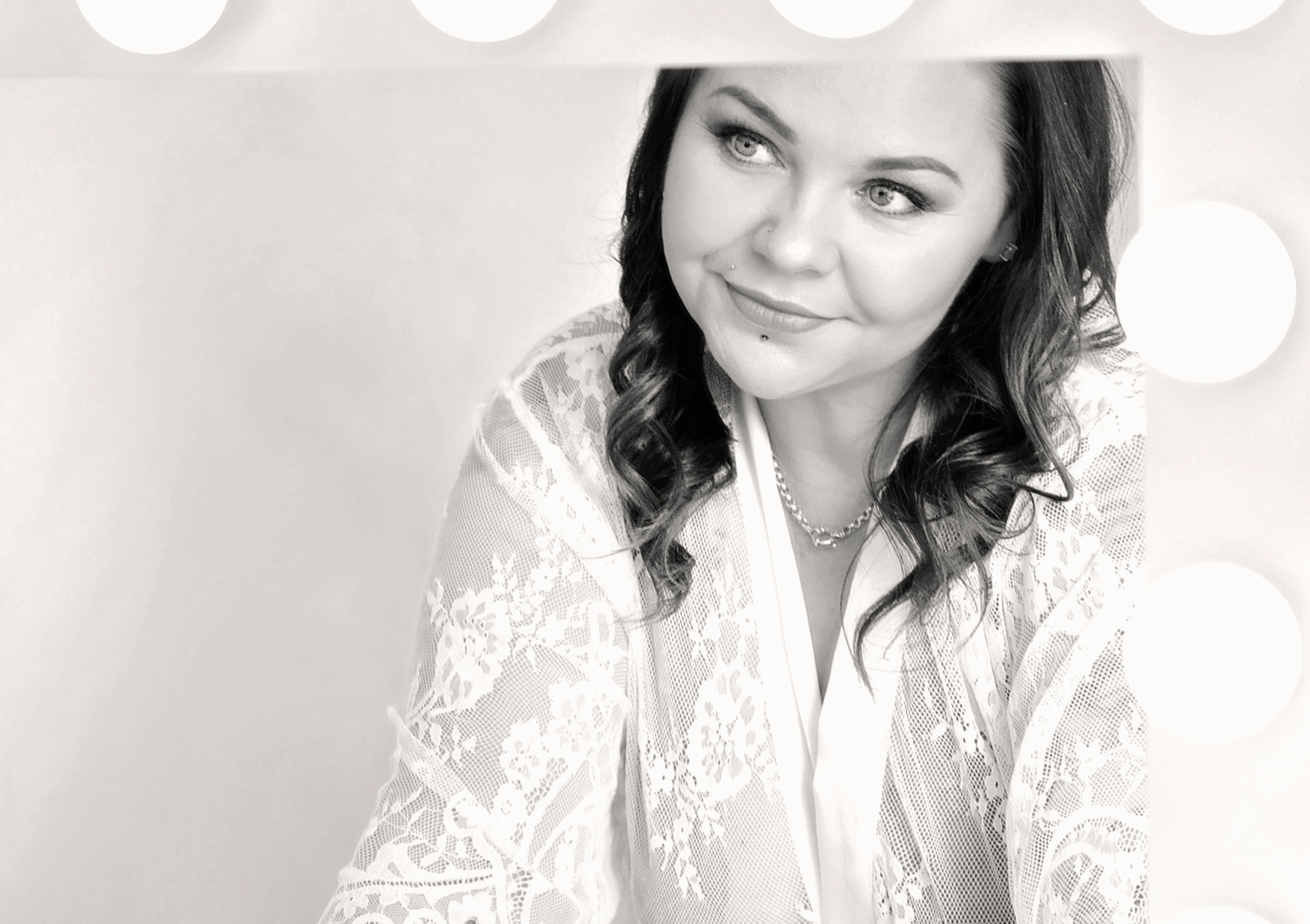 5 hot items in your wardrobe that's perfect for a boudoir session!