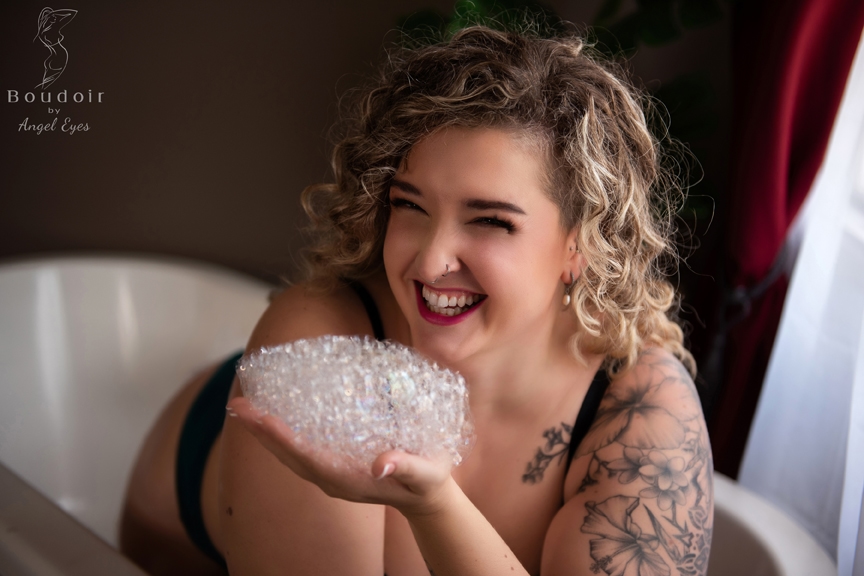 H₂GLOW, How You Doin'?